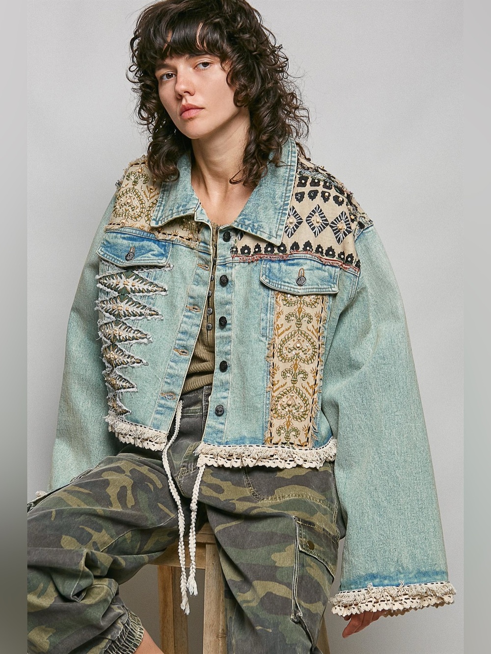 P12. Boho Embroidered Light Wash Denim Jacket - Unbranded